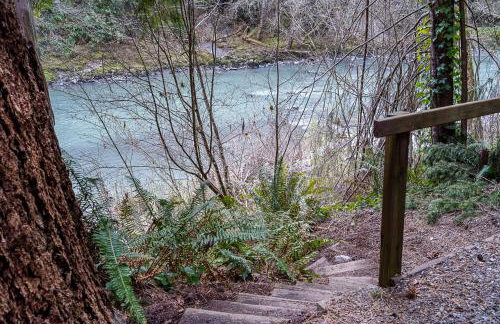 Chase's River Cabin - Hot-tub Firepit & Fireplace - Foto 27