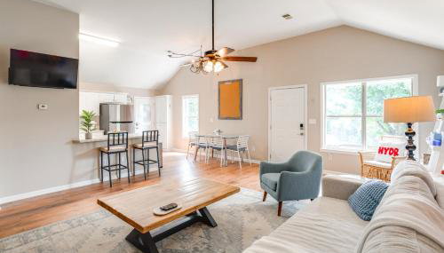 1 Mi to Ole Miss Pet-Friendly Retreat with Yard - Foto 3