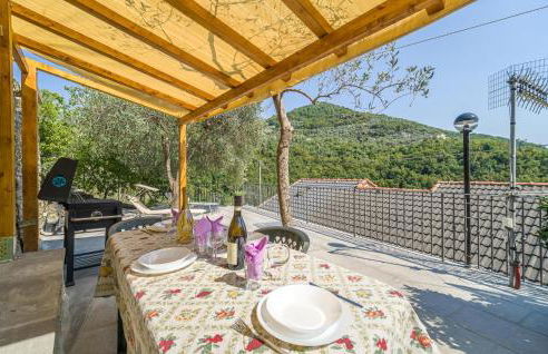 1 Bedroom Nice Home In Avegno - Foto 10