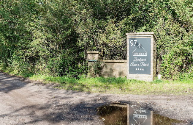 Atmospheric Apartment Near the Beach - Foto 36