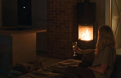 Rumiane pola - stodoła na Mazurach z widokiem na jezioro - Foto 7