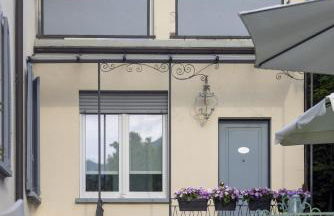 Maji Como Lake - Lake Como Historic Villa Apartments with Pool & Parking, 100m from Ferry & train - Foto 46