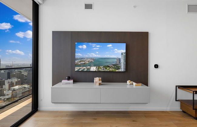 Luxurious Condo Downtown Miami Heart - Photo 4