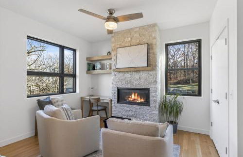 4BR Home with 4 Private Bathrooms 20 Min from Airport - Foto 10