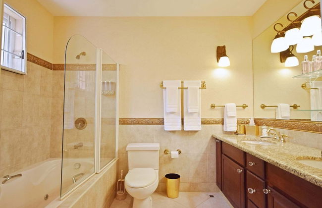 3 Min Walk to Beach - Blessed Manor by Bluescape - Photo 30