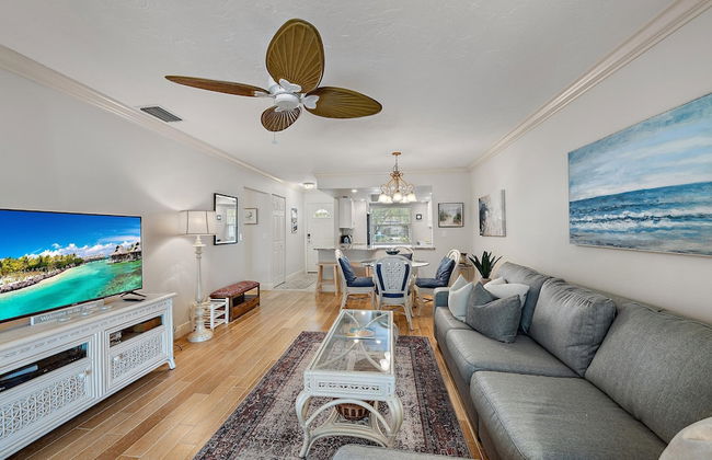 Sunset Sanctuary 2 Bedroom Condo by RedAwning - Foto 21