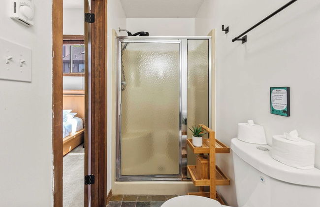 The Bear's Den by Avantstay Prime Location, Renovated w/ Movie & Game Room - Foto 19