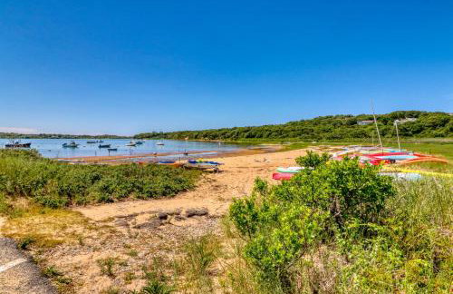 Beachroad Hideout - Photo 4