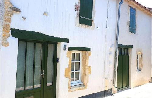 Maison rétaise au cœur du village d'Ars en ré - Foto 1