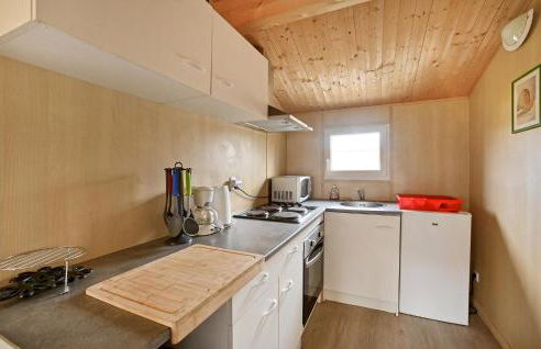 2 Bedroom Stunning Home In Barjac - Photo 11