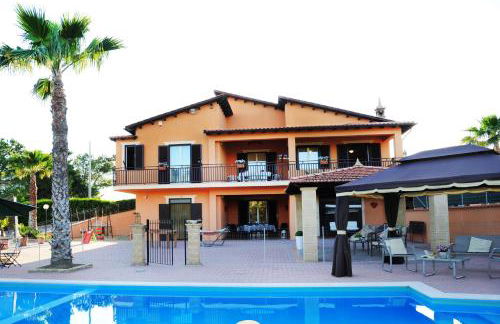 Villa Gioiosa Vacation in Sicily with private fenced pool & hydro-massage Please read, leggete, Host info before requesting - Foto 9