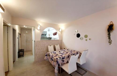 Split Symphony Garden: Modern, new Apartment (4+1), 5 min walk to ˝Firule˝ SAND BEACH, 12 min walk to CITY CENTER - Foto 40