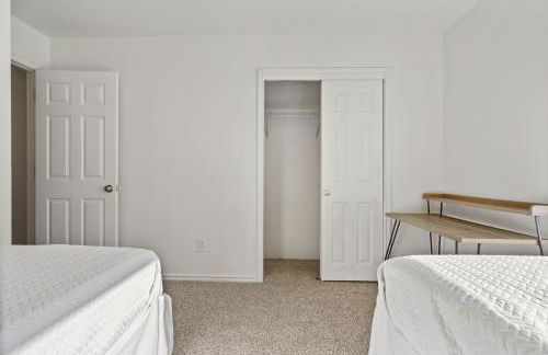 Spacious 8-Bed Home Near Tesla & Samsung Plants - Foto 18