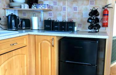 PD Wonderwall Caravan, Direct beach access & Beds made on arrival & GCH - Foto 16