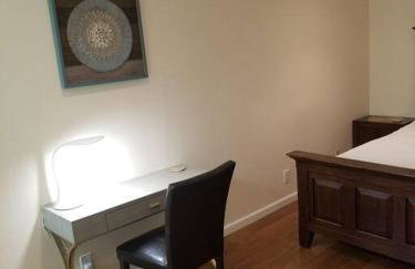 Beautiful Spacious 2 Bedroom, 2 Bathroom Condo - Foto 9