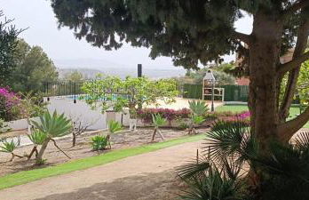 La Torrecica, con carácter andaluz y magníficas vistas al mar y Sierra Nevada - Photo 47