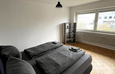 LOOT LARGE /Stadtrand /Parkplatz - Foto 27