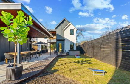 New 6 BR, 4.5B, Pool, Hot Tub, Cold Plunges, Outdoor Sauna, Bar, 9 TVs - Foto 12