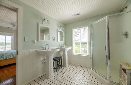 Sawyers Lodge - Historic Soundfront Home, Pool, Hot Tub, Boat Launch, Kayaks, Pets OK, Flex Stays - Foto 50