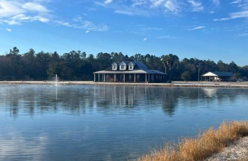 Spacious Waterfront - Sleeps 20! - Foto 4