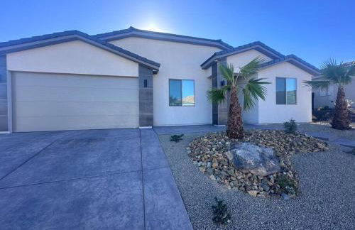 4BR Oasis - Pool and Spa - Near Golf and Casinos - Foto 2