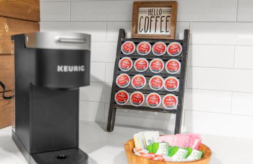 Seabrook 3BR Sleeps 10 w Backyard, Fire Pit Near Kemah - Foto 27