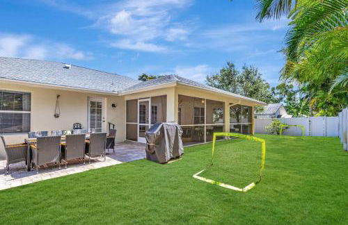 Hottub! Mini Golf! Water Access! Pets! 5min beach! - Foto 22