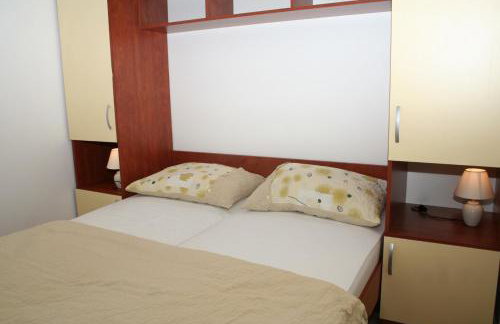 Apartments by the sea Bilo, Primosten - 3090 - Photo 13