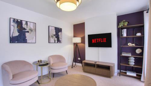 Comfy & Stylish 3 Bed House with Off Street Parking, Netflix and Wi-Fi - Foto 2