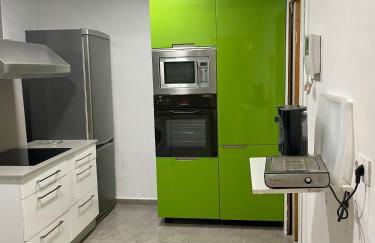 1 linea de playa puerto deportivo Vistas al mar recién reformado - Photo 34