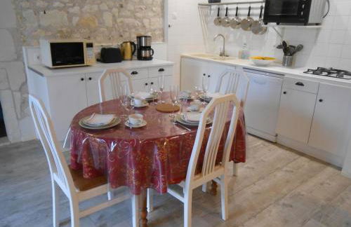 Gîte de charme proche du ZooParc de Beauval - 2 terrasses, jardin, cheminée, clim, parking gratuit - FR-1-491-408 - Foto 9