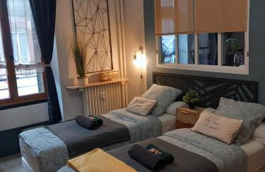 Les Loges Du Théatre 160m2 MAISON PRIVÉ 14 personnes MAX tout équipé a 200m de l'AVENUE DE CHAMPAGNE et toutes commodités DEGUSTATION CHAMPAGNE OFFERTE jacuzzi sauna jeux velos EMPLACEMENT EXCEPTIONNEL et CHIC - Foto 30