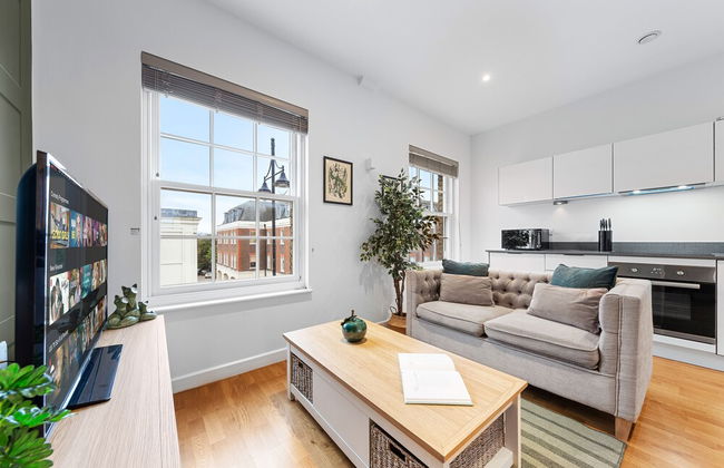 Stunning 1 Bed Apartment Near Heathrow London - Photo 11