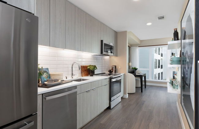 Vasara Menlo Park Condos - Photo 13