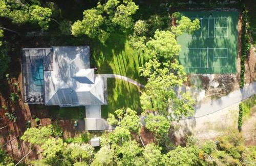 Lux Fam Private Resort Pool Spa, 2 Private Pickleball Courts, Basketball, Ping Pong Table, Mini Golf, Close To Beach & Dining Home Sleeps 8 - Photo 8