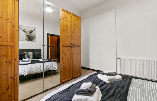 Free Parking - Sleeps 6 - 2 Bedrooms - Great Transport Links - Foto 8