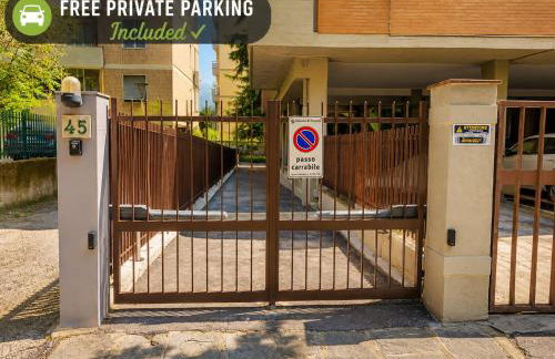 The Red Suite in Florence with Free Parking - Photo 13