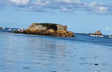 Reposant, Calme, Vue Mer imprenable à 2 m de l'eau, Petit Port Typique Breton - Foto 35