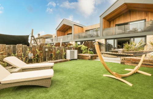 Sea Scape - Photo 25