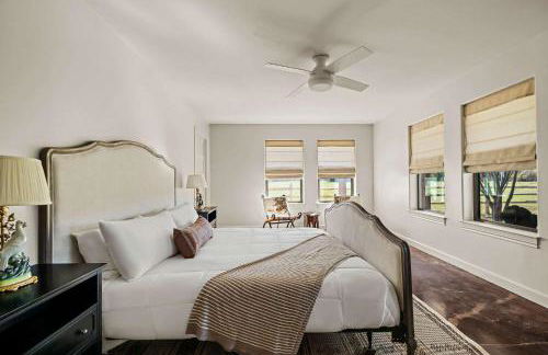 Relaxing Hill Country Home with Outdoor Fire Pit - Photo 14