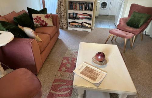 2 bedroomed cottage near quay - Foto 3