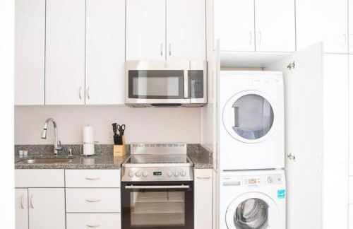 East Side Studio Apt - Near Brady St and Fiserv with Balcony - Foto 7