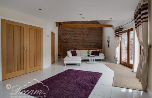 Baytree Lodge - Photo 17