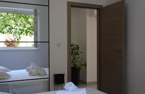 ON THE BEACH 4-pax Apartment A2 with a terrace & sea view - Photo 10