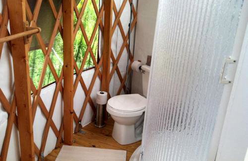 Modern Countryside Yurt Rental in Waterville, Upstate New York - Foto 6