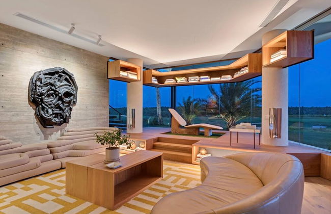 Modern 7BR Villa w Stunning Views of Golf Course - Photo 43