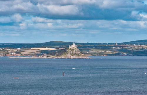 Family House - Breath Taking Views Over Mounts Bay - Photo 29