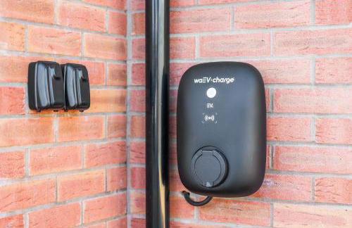 Stylish Home Hot Tub EV Parking - Foto 39