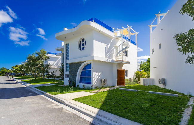 Relaxing 3-bedroom Villa With Pool Rooftop Jacuzzi in a Secluded Setting - Foto 7