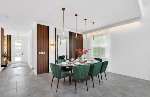 5BR Family Haven Near Disney with Private Pool - Foto 16